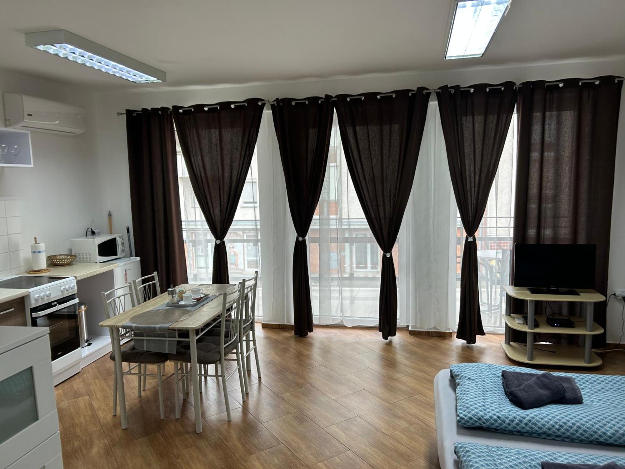 Konde Apartments B Dunajská Streda Zewnętrze zdjęcie